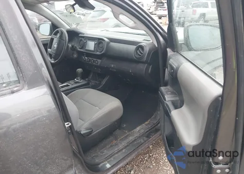 2018 Toyota Tacoma Sr V6 z USA, uszkodzony, nr VIN 3TMCZ5AN3JM157143